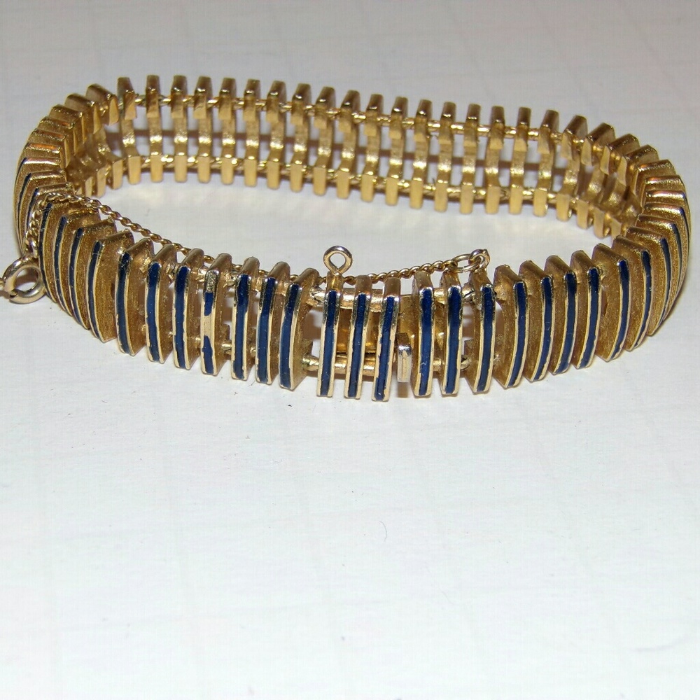 Vintage Trifari bracelet